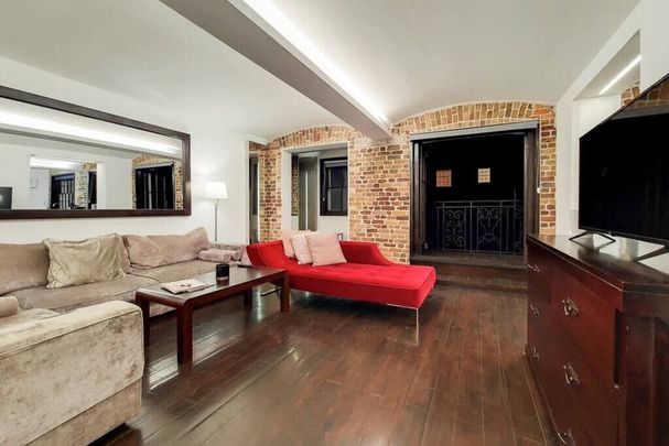 Lyall Street - Photo 1