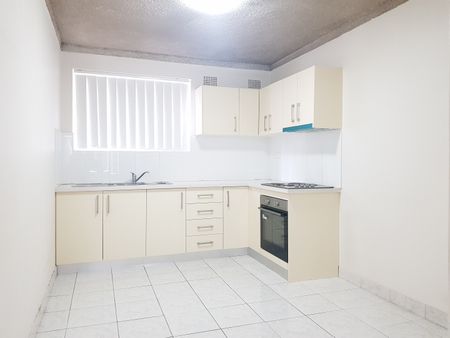1/19 Cunninghame Street, Fairfield NSW 2165 - Apartment For Rent | Domain - Photo 5