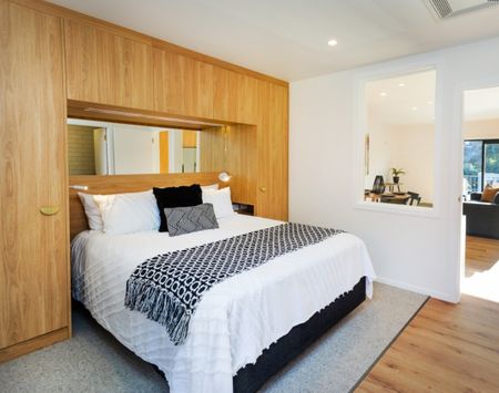 Luxury Apartment - Photo 5