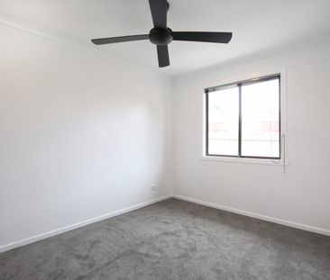 Renovated 2 Bedroom House - Photo 5