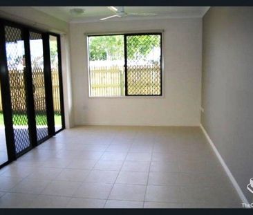 Quiet home, Royal Palms Estate - Photo 2