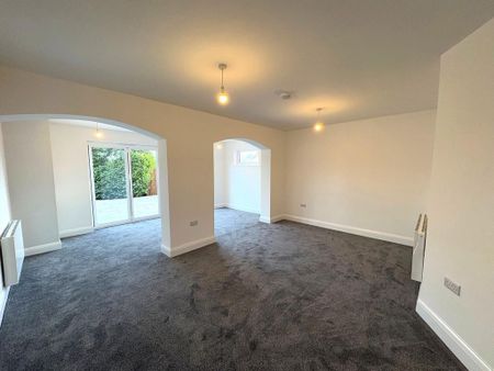 4 bedroom semi-detached house to rent - Photo 2