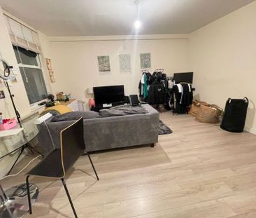 Holloway Road, London - Photo 3