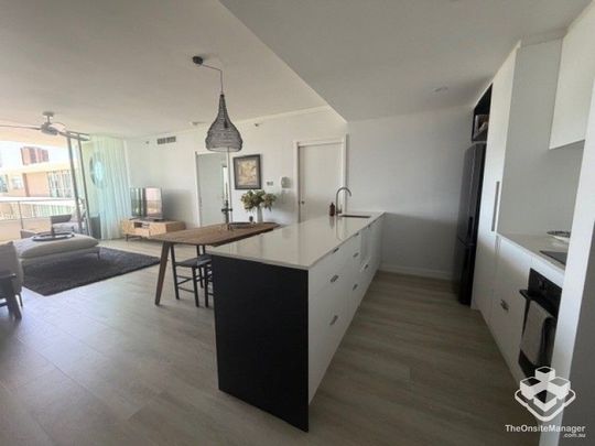 EXCLUSIVE AVILABILITY OF A MONTHLY BROADBEACH RENTAL - Photo 1