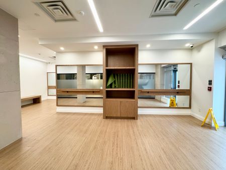 For Lease - 3250 Carding Mill Trail Unit# 409, Oakville, Ontario - Photo 2