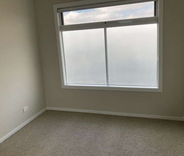 13B Townley Boulevard, Werribee VIC 3030 - Photo 5