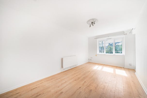 Kingswood Estate, London, SE21 - Photo 1