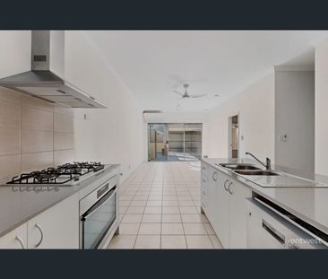 13 Agora Ln, Alkimos, WA 6038 - Photo 6