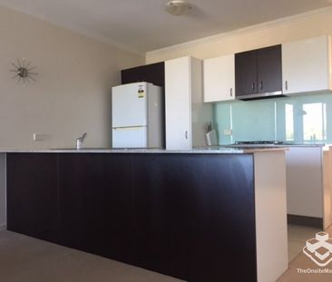 2 Bed 2 Bath Funished Apartments - Modern, spacious and close to al... - Photo 5