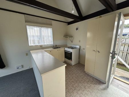 Popular Springvale location - Photo 4