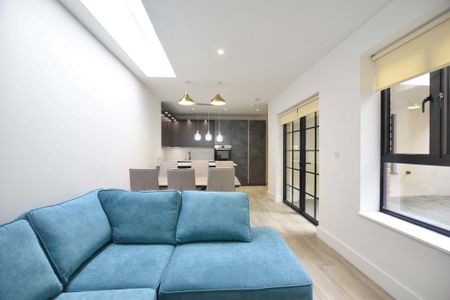 3 bedroom flat to rent - Photo 5