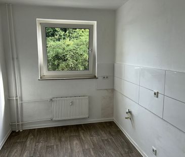 Große 3 Zimmer Wohnung -In Sanierung- - Foto 1