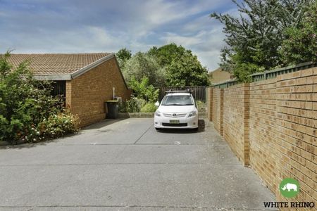 3/15 Mckeahnie Street, Queanbeyan - Photo 5