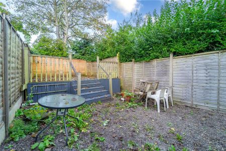 8 bedroom house to rent - Photo 2