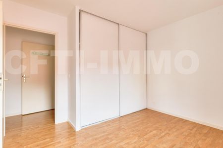 Location Appartement 2 Pièce(s) LYON 2EME ARR. (69002) - Photo 2