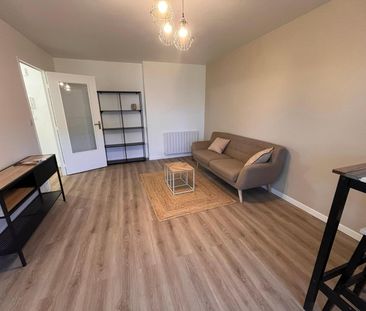 A LOUER ANGERS CATHO - Appartement MEUBLE de type ... - Photo 1