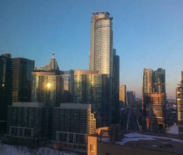 Spacious Furnished Harbourfront Condo - Photo 2