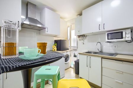 Calle de Sancho Dávila, Madrid, Community of Madrid 28028 - Photo 3