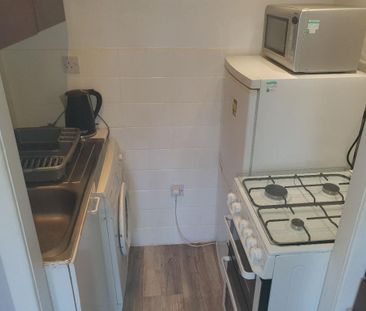 1 bedroom flat to rent - Photo 4