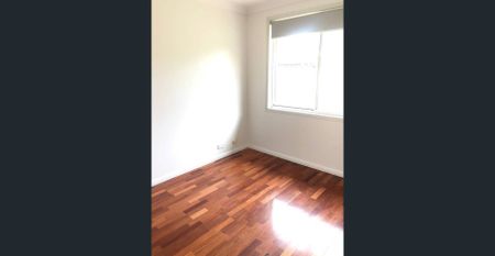 Beautiful 4 bedroom family home! - Photo 4