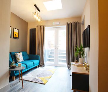 Stunning Professional House Share in City Centre - Rarely Available! - Photo 4