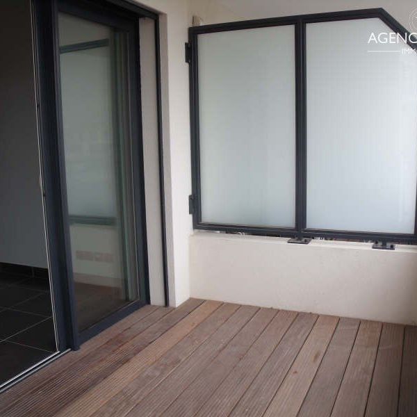 Appartement 2 pièces 43m2 MARSEILLE 8EME 1 072 euros - Photo 1