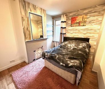 House share to rent - Photo 3