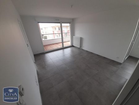 Location Appartement 2 pièces 47m² EAUNES 31600 - Photo 2