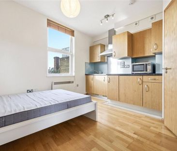 Studio to rent - Photo 3