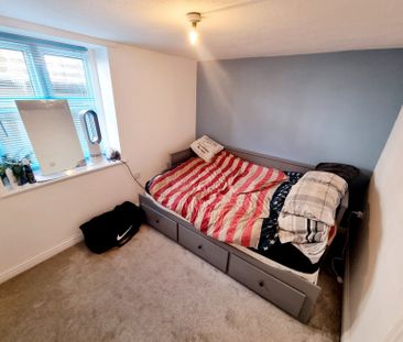 St John's School - Photo 6