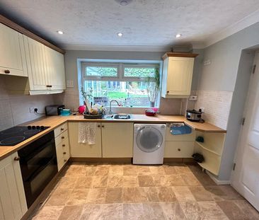 Saffron Road, Bracknell Saffron Road, Bracknell - Photo 1