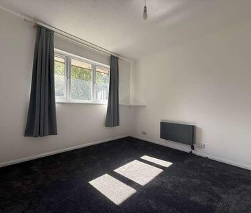 Tudor Close, Hatfield, AL10 - Photo 2