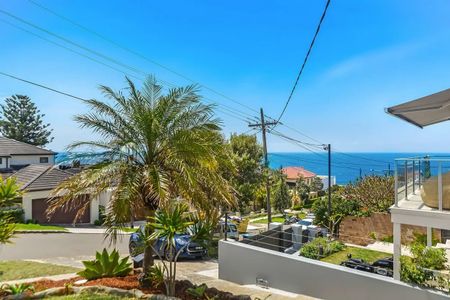 Coastal Living in a Quiet, Premier Dover Heights Location - Photo 4