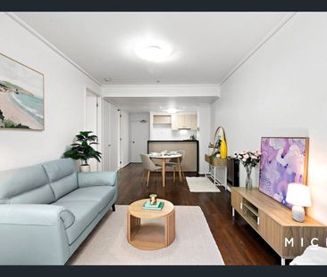 Sun-Drenched Style in the Heart of Southbank - Photo 3