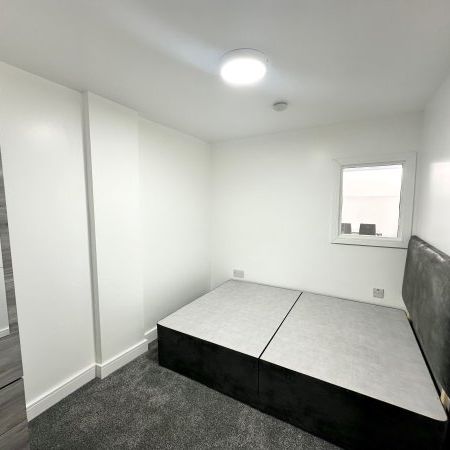 Castle Edge, Nottingham, NG7 - Photo 1