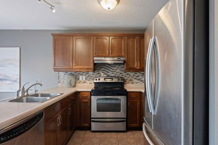 For Lease - 6 Maude Court, Orangeville, Ontario - Photo 2