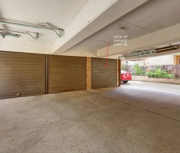 “Superbly located, Spacious & Bright Apartment” - Photo 4