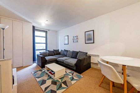 2 bedroom flat to rent - Photo 3
