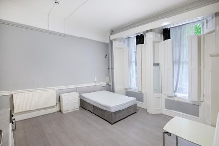 Studio to rent - Photo 2