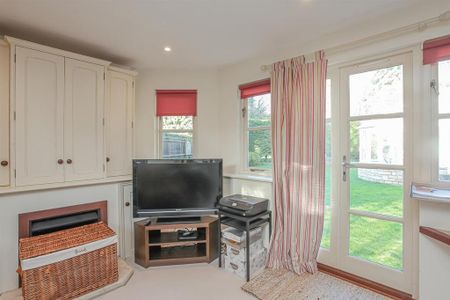 4 bedroom detached house to rent - Photo 4