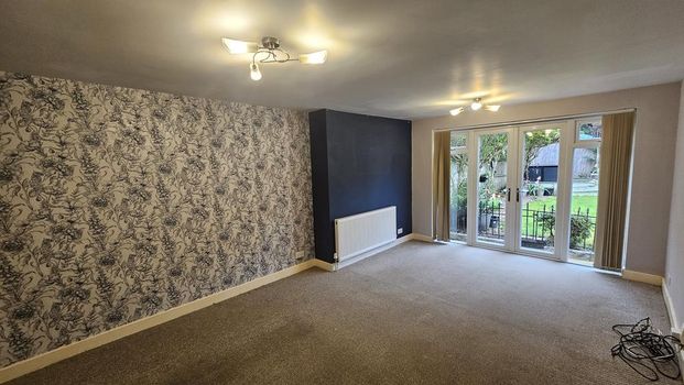 3 bedroom semi-detached house to rent - Photo 1