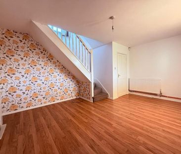 2 bedroom semi-detached house to rent - Photo 1