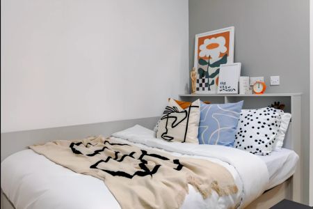 Bronze Plus Studio - Photo 3