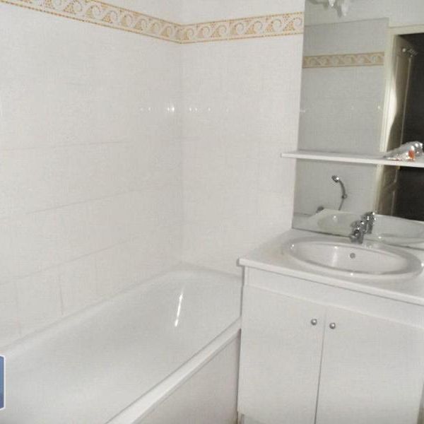 Location Appartement 2 pièces 47m² LYS LEZ LANNOY 59390 - Photo 1