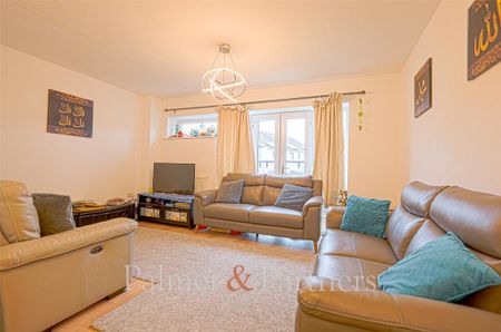 4 bedroom terraced house to rent - Photo 5