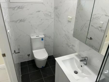 “3 year Old Spacious Granny Flat Where Modern Comfort Meets Lifestyle Convenience” - Photo 5