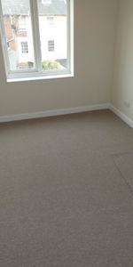 2 bed Apartment - To Let - Photo 3