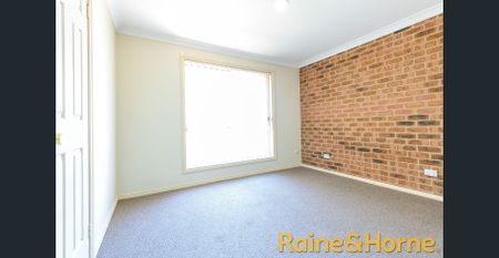 Modern townhouse in Central North - Photo 3