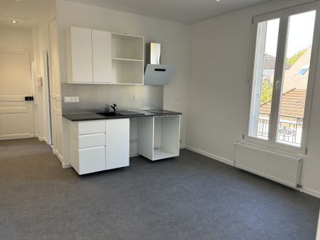 Appartement 37 m² - 2 Pièces - Saint-Maur-Des-Fossés (94210) - Photo 2