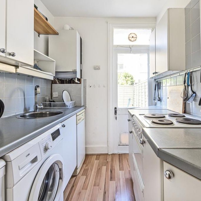 2 bedroom maisonette to rent - Photo 1
